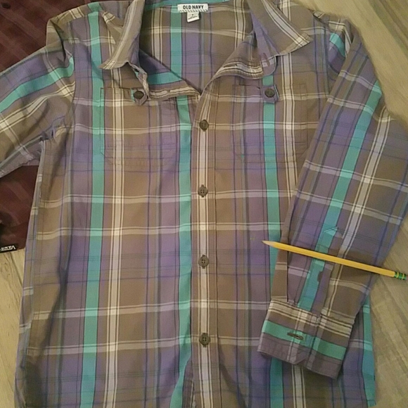 3 Long sleeve buttoned shirt bundle deal - Picture 2 of 4